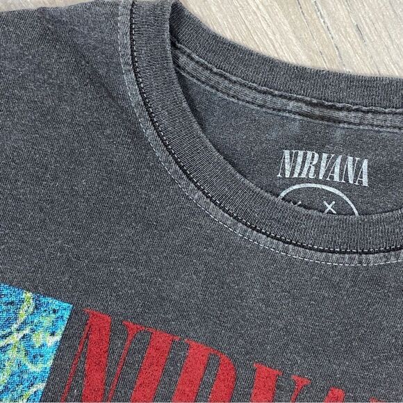Urban Outfitters Nirvana Nevermind T Shirt Gray Small - Picture 6 of 9